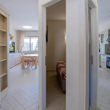 Apartamento - Jacuzzi E Vistalago Lesa