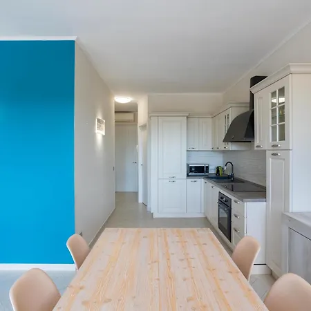 Apartamento - Jacuzzi E Vistalago Lesa